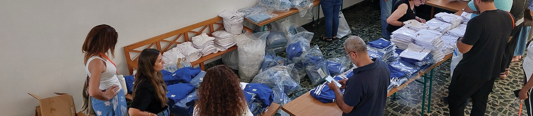 Tabliers, tenues de sport et autres accessoires 