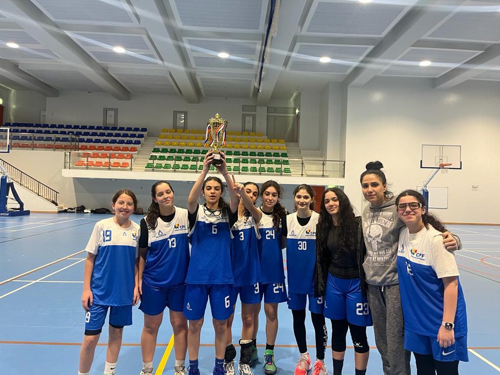 L’équipe de basket feminine du CPF gagnante du Championnat des lycées