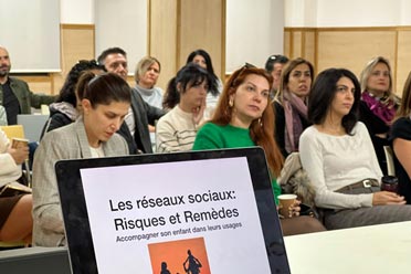 Conférence-Débat : « Guider Nos Enfants sur les Réseaux Sociaux »